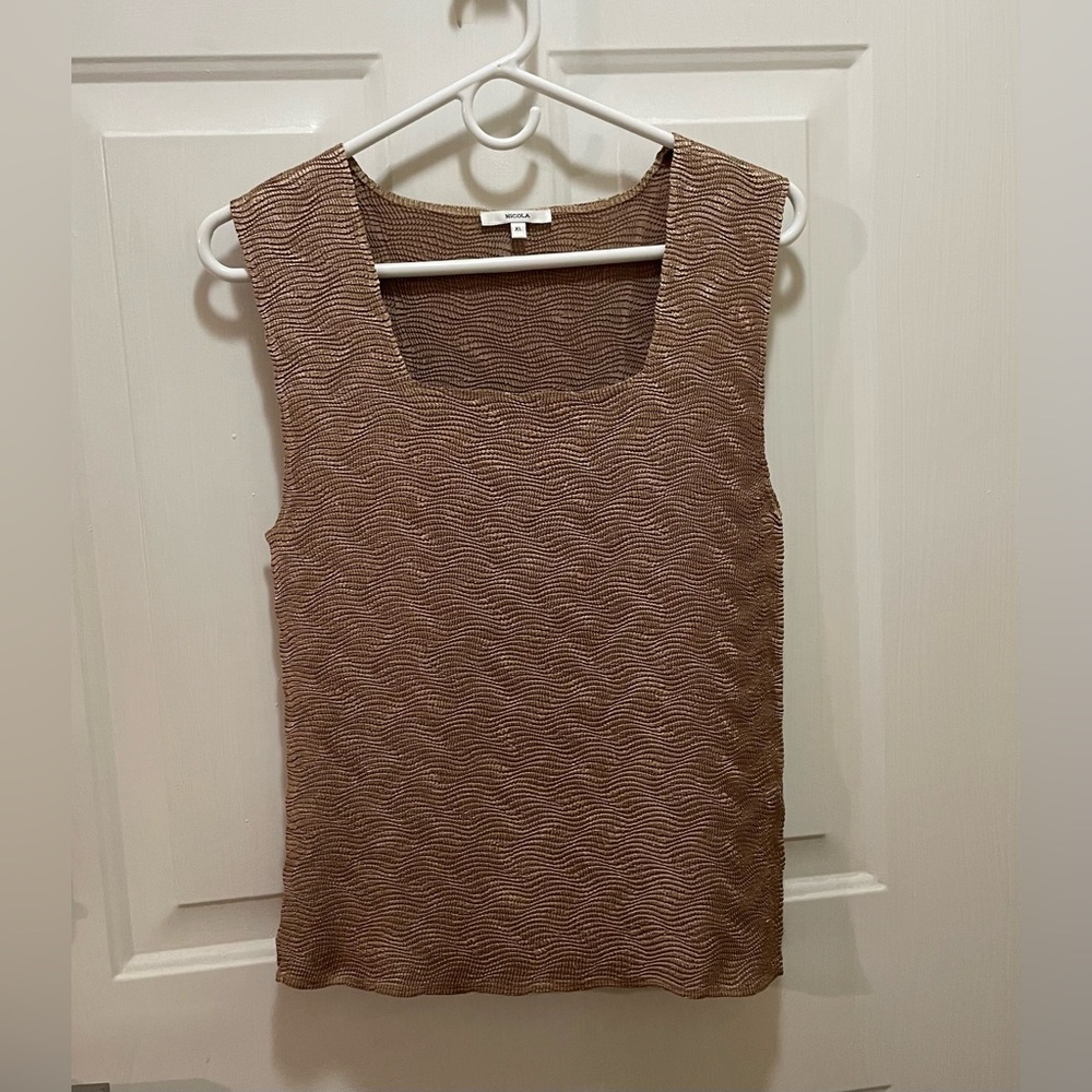 NICOLA Gold Fitted Ribbed Tank Top